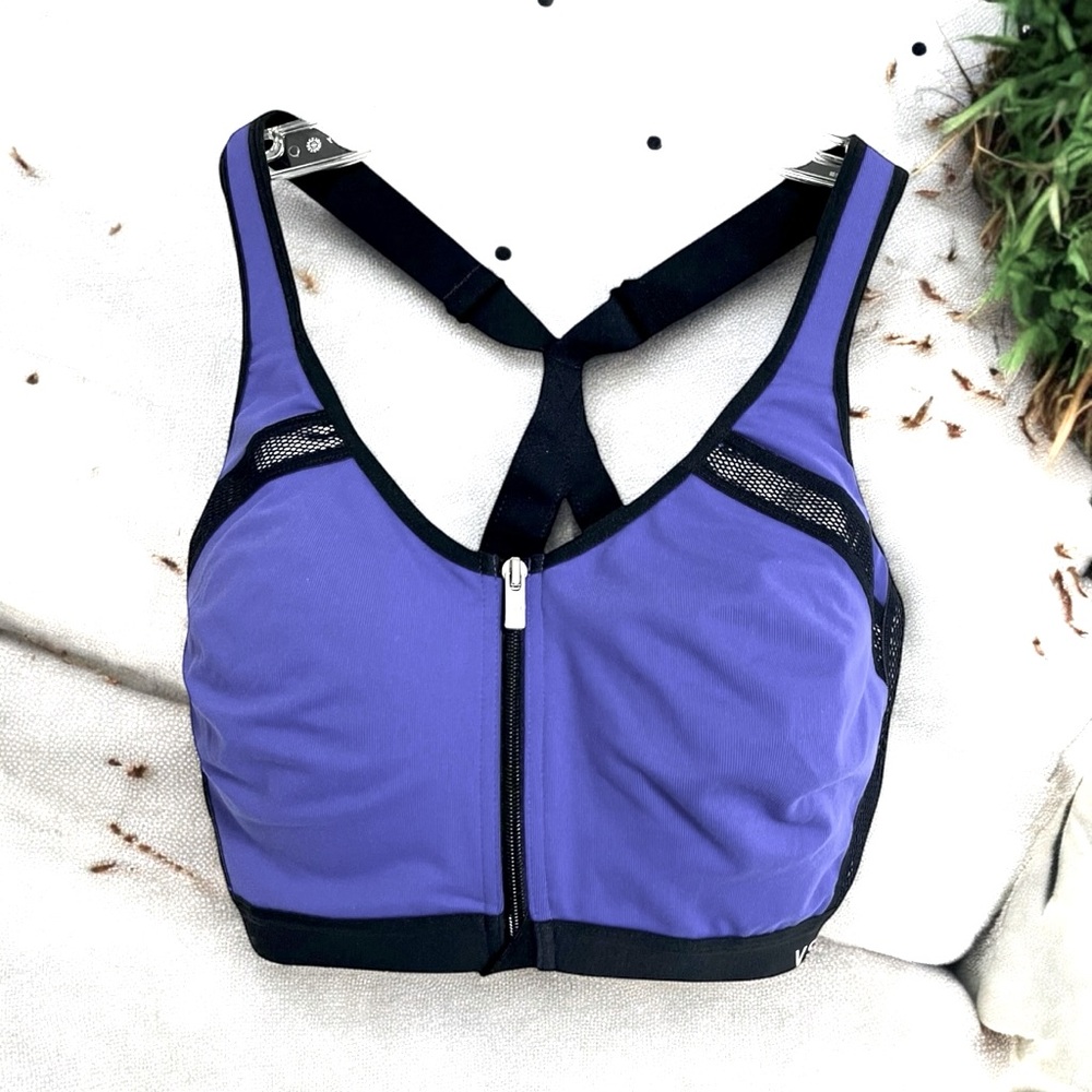 Victoria’s Secrets VSX Sports Bra Front Close Zip Underwire Racerback Padded‎